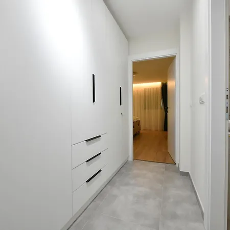 Bella Lux - Center